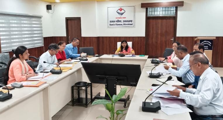 राजस्व पुलिस एवं भूलेख सर्वेक्षण संस्थान, अल्मोड़ा का होगा सुदृढ़ीकरण एवं आधुनिकीकरण: आयुक्त एवं सचिव राजस्व परिषद