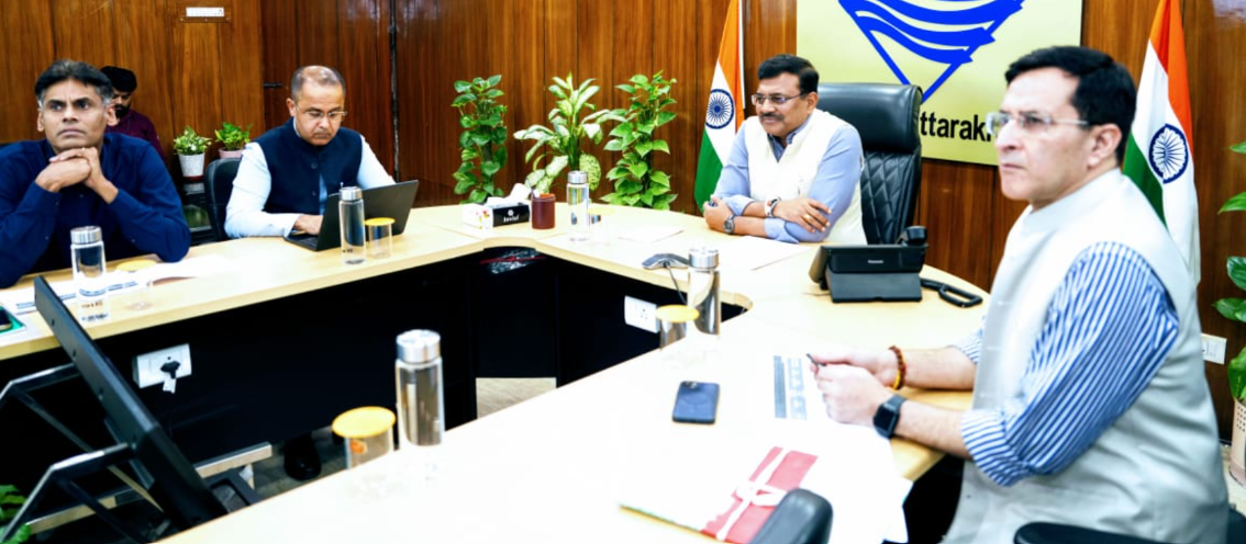 मुख्य सचिव ने की पुलिस विभाग के कार्यों की समीक्षा, साइबर पुलिसिंग, मानव तस्करी एवं डिजिटल इन्वेस्टीगेशन को मजबूत करने के निर्देश