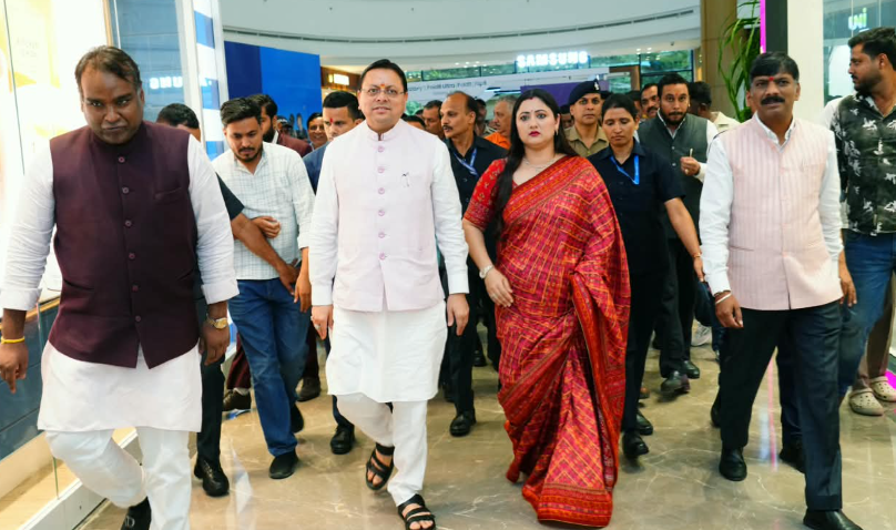 मुख्यमंत्री श्री पुष्कर सिंह धामी ने देखी आध्यात्मिक फिल्म ‘हनुमान अंश’, बाबा नीब करौरी महाराज जी की भक्ति और सेवा भावना से हुए अभिभूत