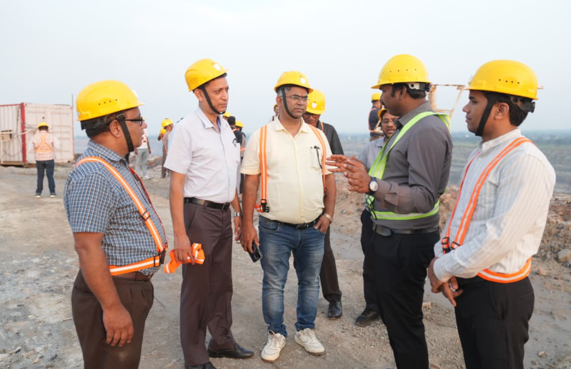 कोयला खदानों को देख विकास की एक और तस्वीर से रूबरू हुआ उत्तराखंड का मीडिया दल