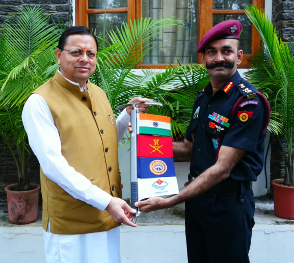मुख्यमंत्री ने नेहरू पर्वतारोहण संस्थान के सफल पर्वतारोहण अभियानों का किया फ्लैग-इन