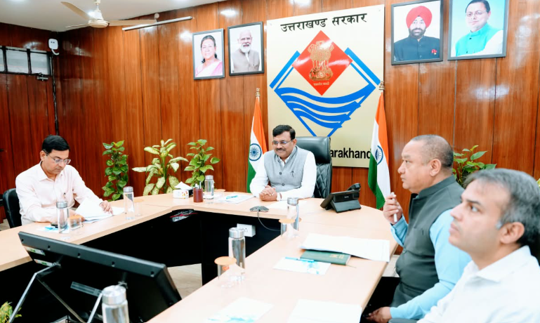 मुख्य सचिव श्री आनन्द बर्द्धन की अध्यक्षता में शुक्रवार को सचिवालय में नेशनल हाईवे लॉजिस्टिक्स मैनेजमेंट लिमिटेड (एनएचएलएमएल) के अंतर्गत उत्तराखण्ड रोपवे डेवलपमेंट लिमिटेड के निदेशक मंडल की बैठक संपन्न हुई।