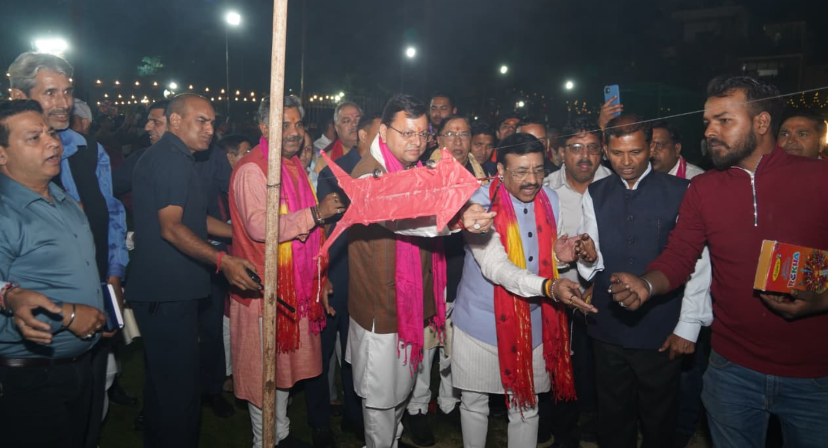 मुख्यमंत्री श्री पुष्कर सिंह धामी ने हिंदू नेशनल कॉलेज में किया रावण दहन
